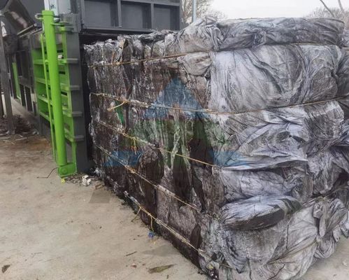 Abfallpapier und alte Kleidung Hydraulische Ballenmaschine mit Getränkekarton