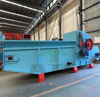 110 kW 8-10 tph Dieselmotor Biomasse Pellet-Anlage Trommel Holzzweig Brecher Chips Chipper Brecher mit gutem