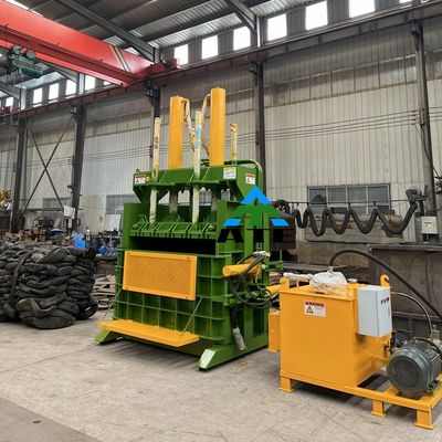 Vertikale hydraulische Verpackungspresse für Schrott aus Kunststoff, Flaschen, Reifen und Papierabfälle