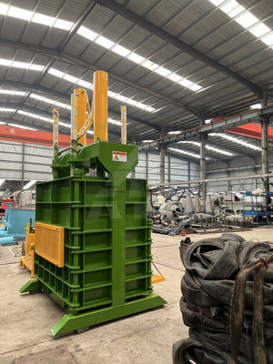 Vertikaler Aluminium-Dosenballer für Schrottmetall, Gummi-Plastikflasche und Hydraulikreifen