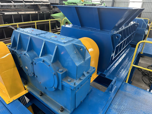 Doppelschacht-Metallschredder-Maschine für das individuelle Recycling in verschiedenen Branchen