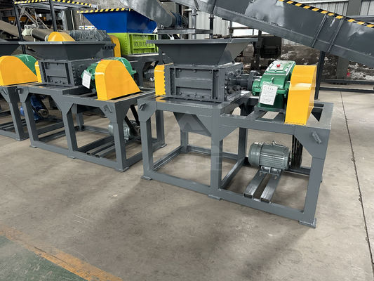 Hydraulischer kleiner Doppelwellen-Schredder für Kunststoff-Mini-Metallkarton Gewicht 5000KG