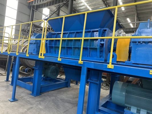 PLC-Steuerung Stahlschredder für das Recycling von Reifenabfällen und die Herstellung von Gummipulver