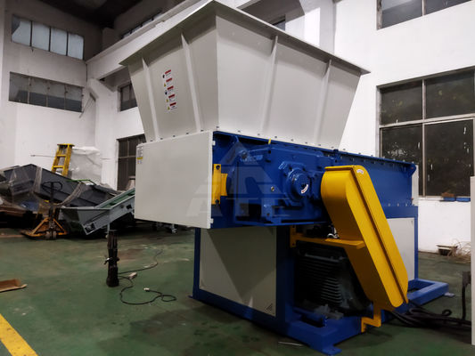 2850 kg Single Shaft Waste Cardboard Shredder für Holz-Plastik-Metall in Indien