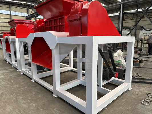 Anpassungsfähige 1-10 Cm Endprodukt Metallgewebe Schredder Maschine für PET-Flaschen