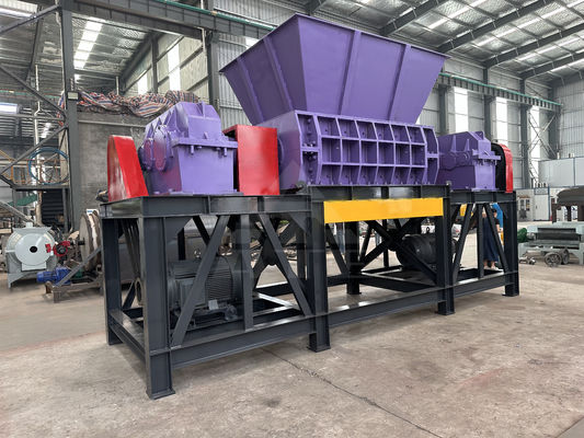Kompaktes Schrottmetall Gummi Kupfer Doppelschacht Recycling Kunststoff Schredder Maschine 2000m