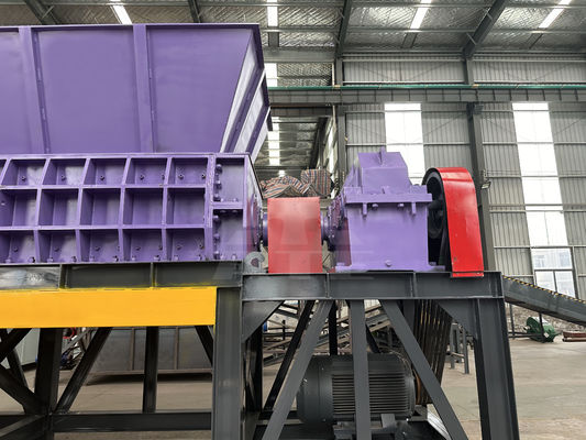 Kompaktes Schrottmetall Gummi Kupfer Doppelschacht Recycling Kunststoff Schredder Maschine 2000m