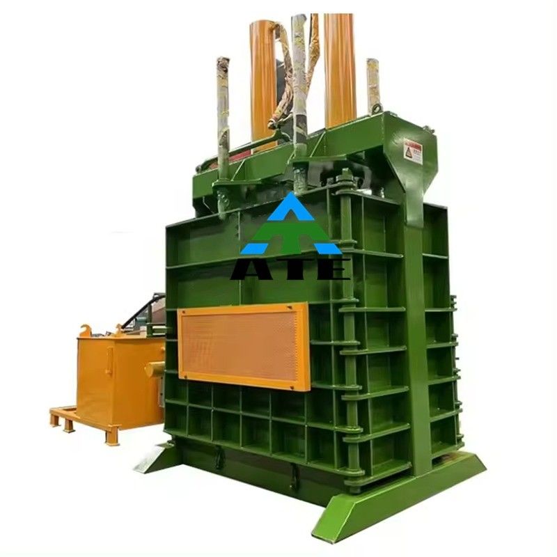 Vertikale hydraulische Verpackungspresse für Schrott aus Kunststoff, Flaschen, Reifen und Papierabfälle