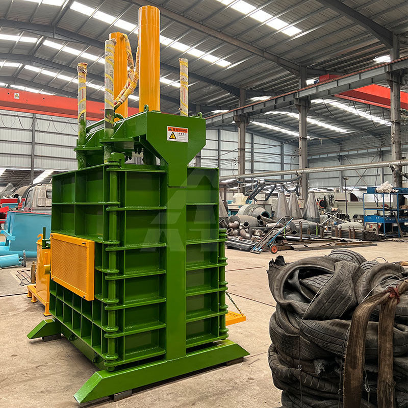 30-Tonnen-Reifenstahl-Plastik-Balermaschine Vertikaler Hydraulischer Baller für eine lange Lebensdauer
