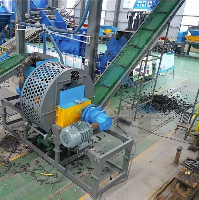 High Level Reifen Recycling Machine Automatischer Doppelschacht-Schredder für Schrottgummi-Reifen