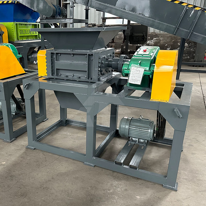 50kW Doppelwellen-Schredder für Holzpaletten und Schrottmetall/Kunststofffördersystem