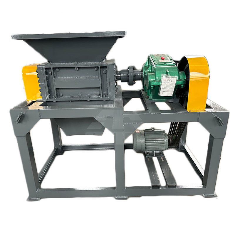 Unterstützung der Anpassung Kunststoff Mini Double Shaft Shredder Holz Schredder Maschine von Famous Motor